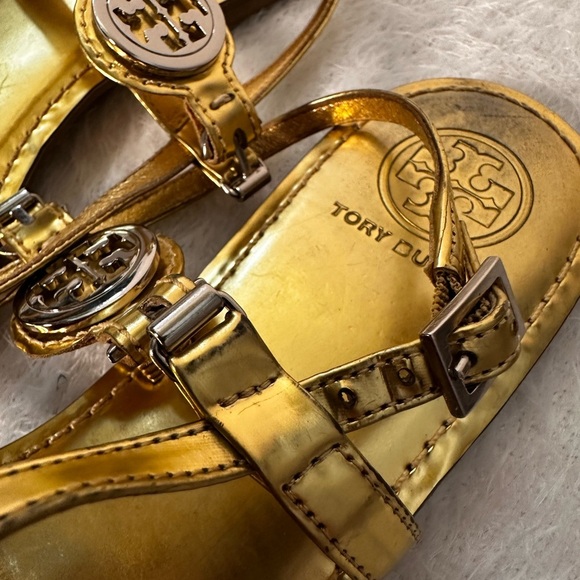 Tory Burch Gold Sandals 🌷 - Picture 3 of 5